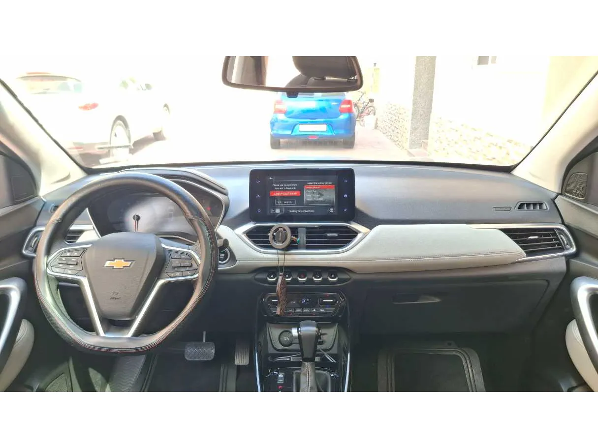 Car image 18