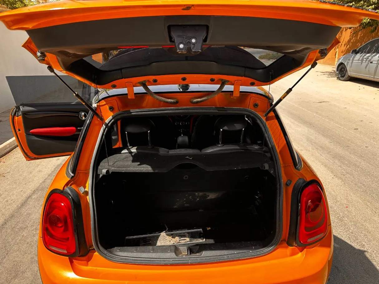 Car image 20