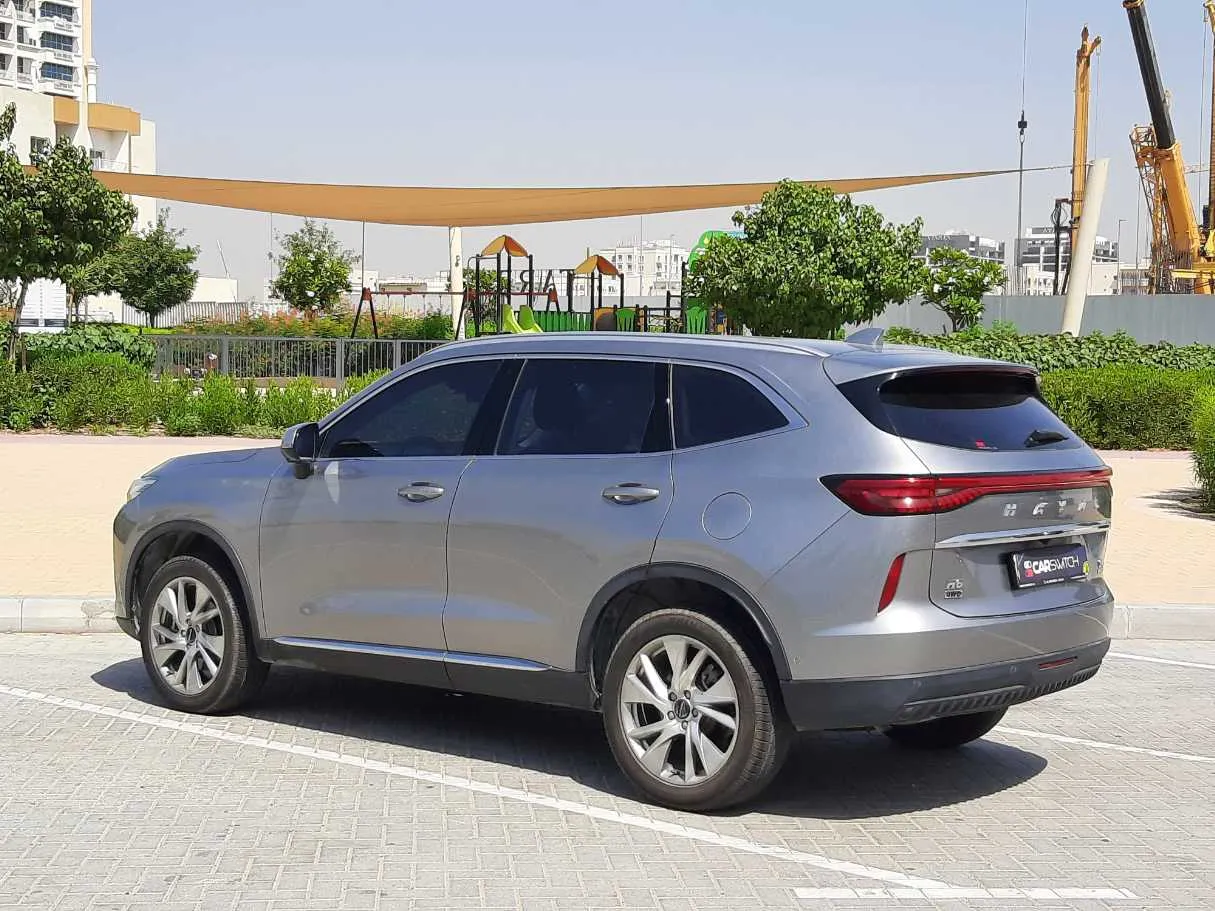 Car image 7