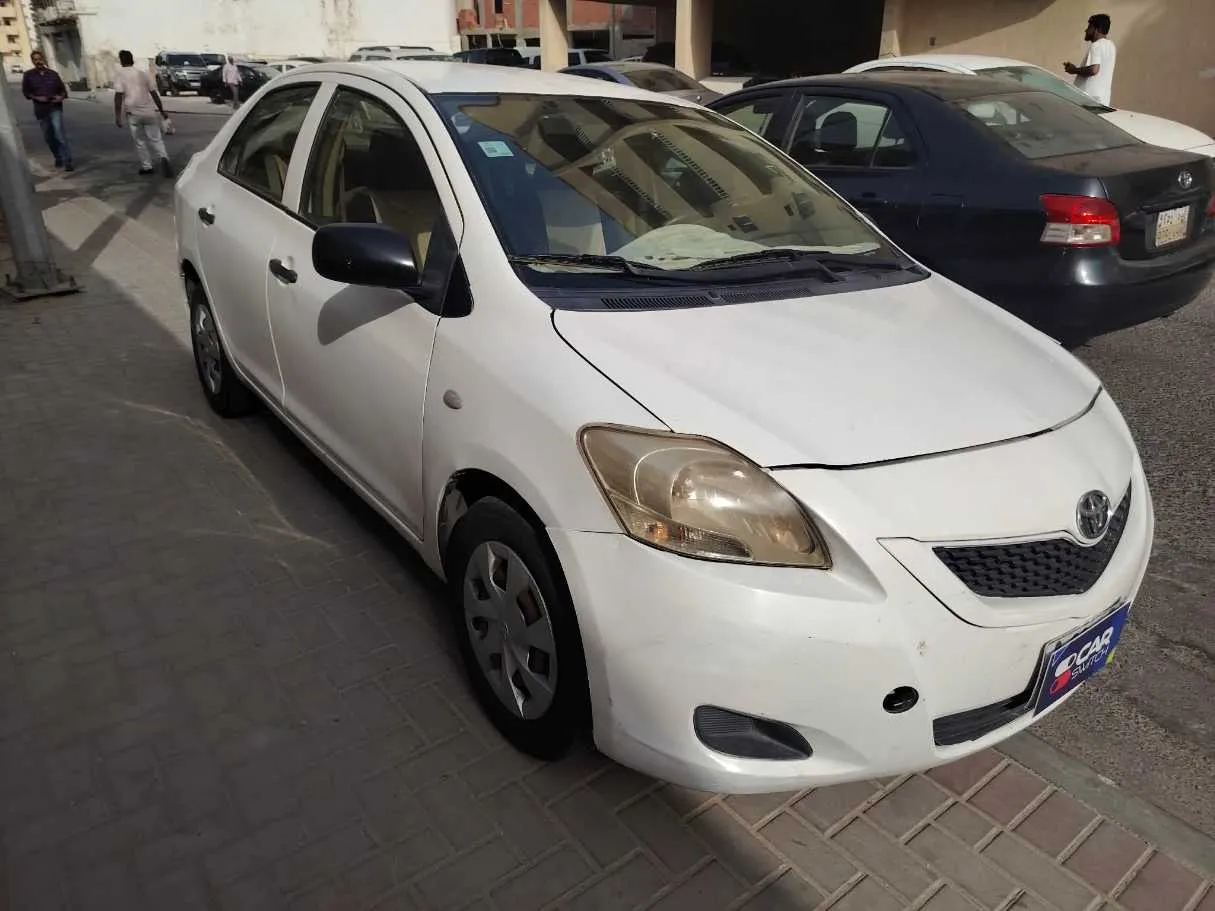 Car image 3