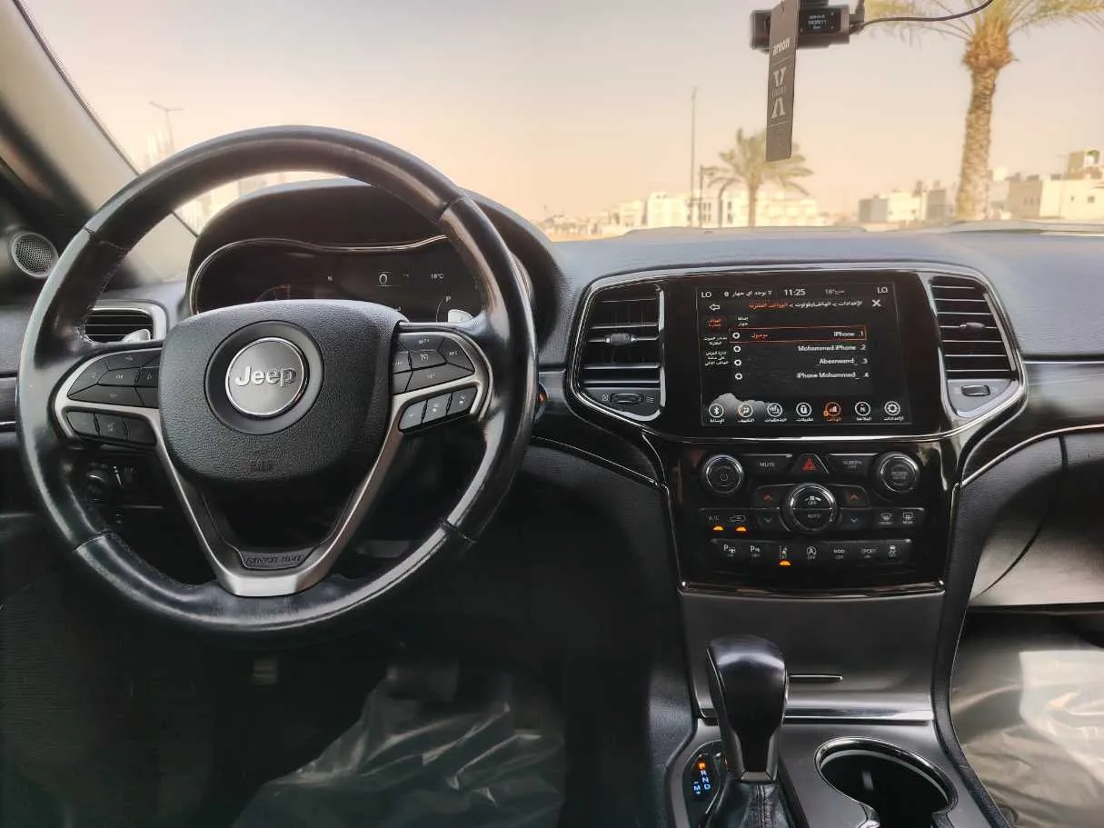Car image 17