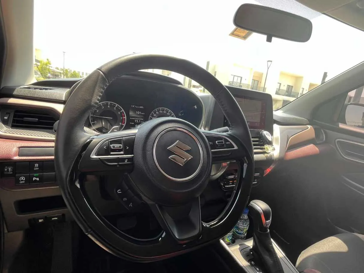 Car image 18