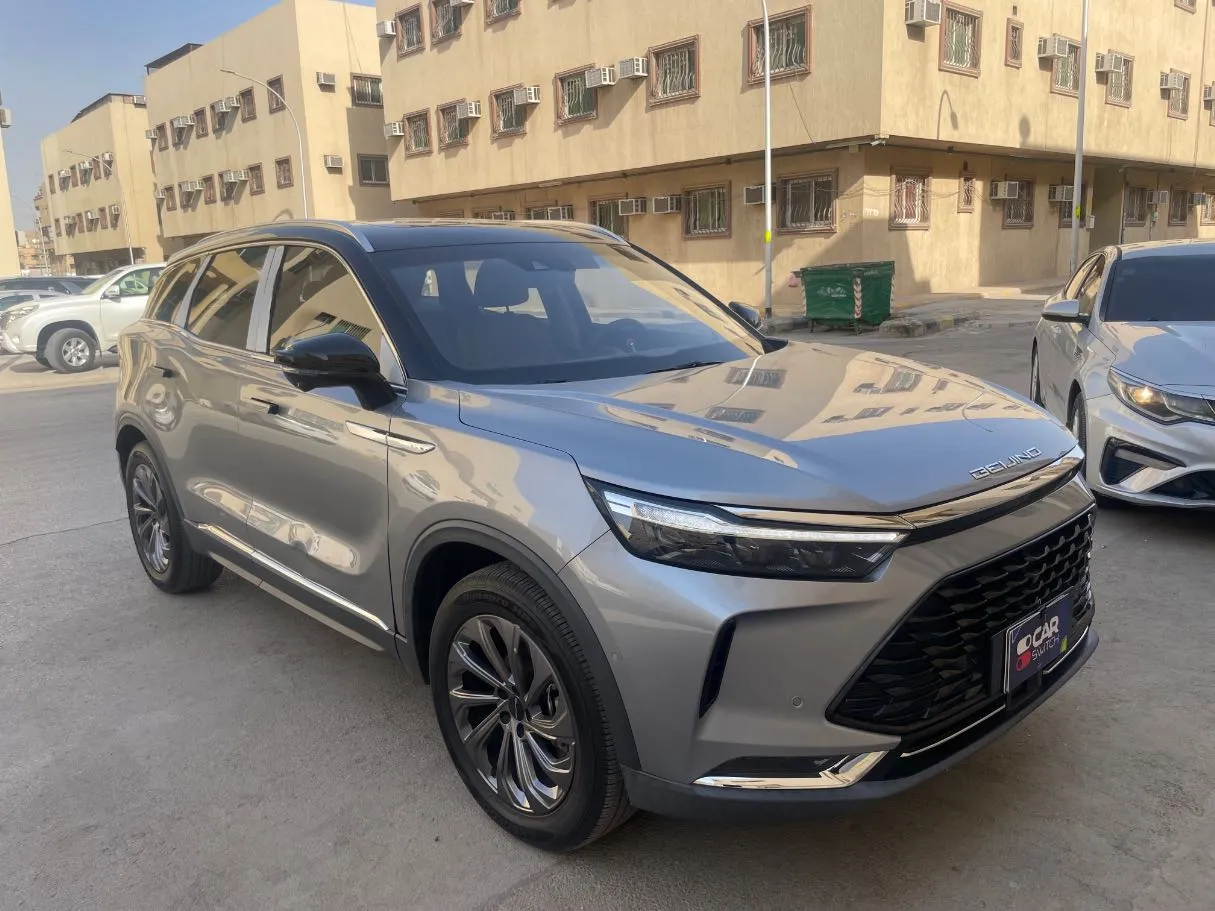 Car image 2