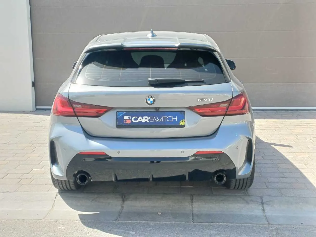 Car image 6