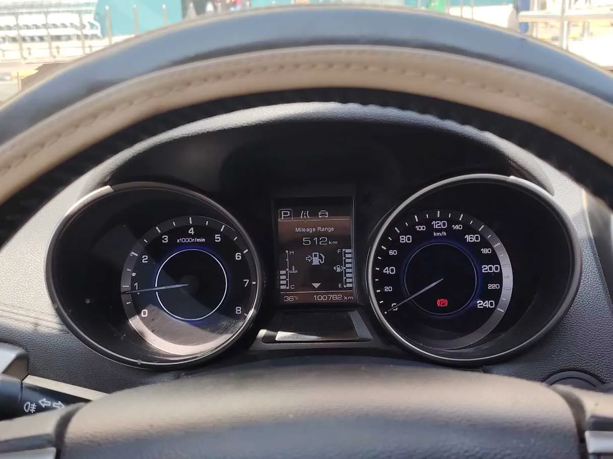 Car image 26
