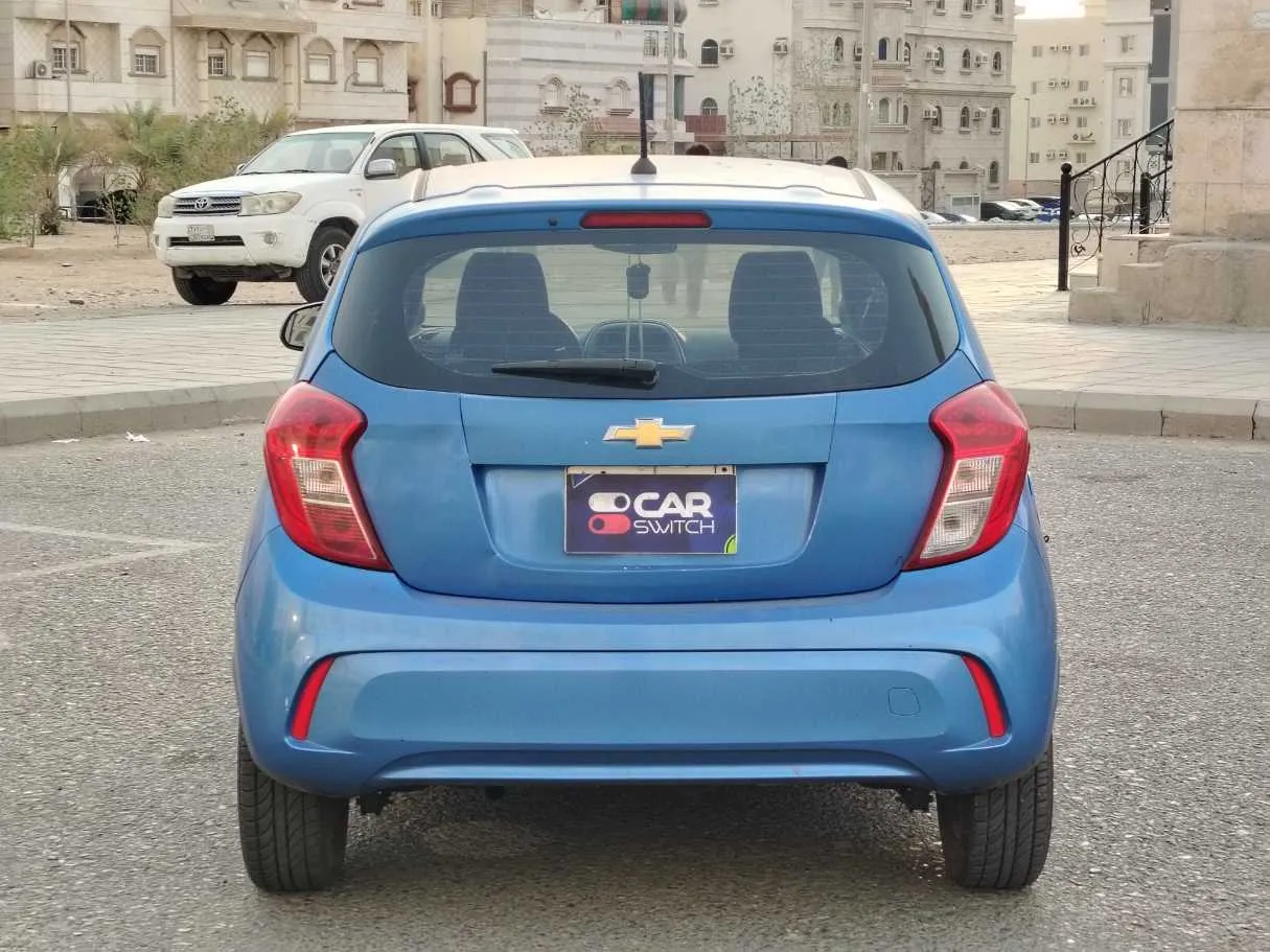 Car image 6