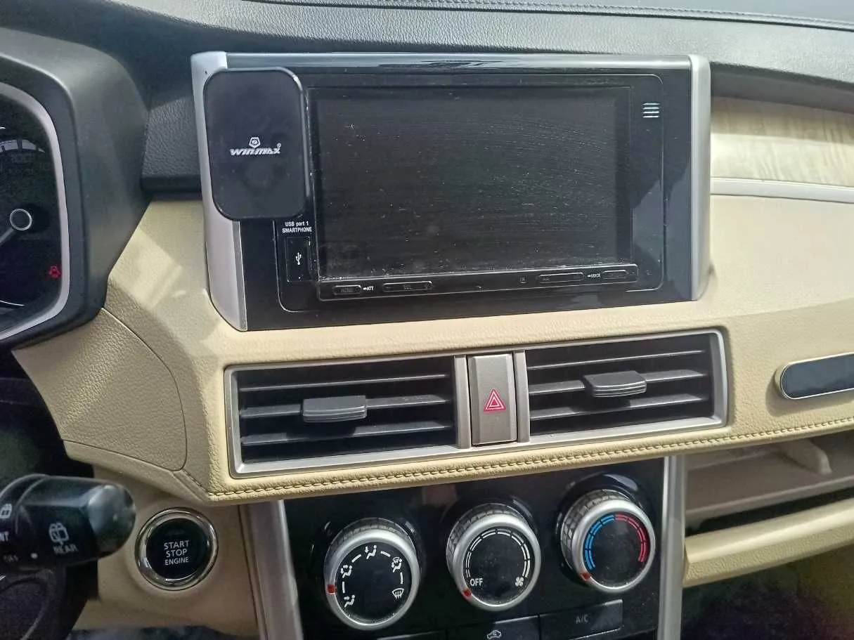 Car image 20