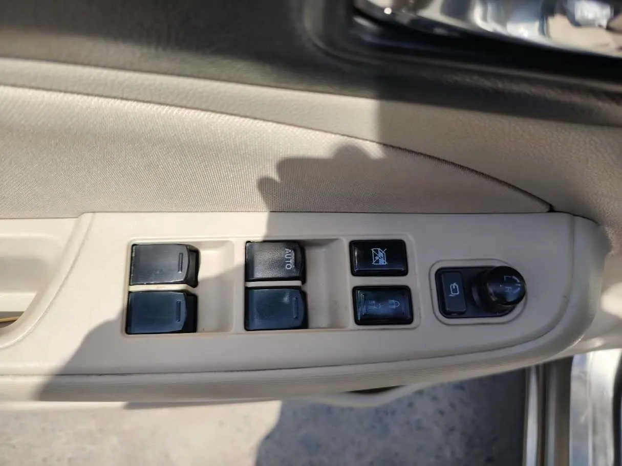 Car image 39