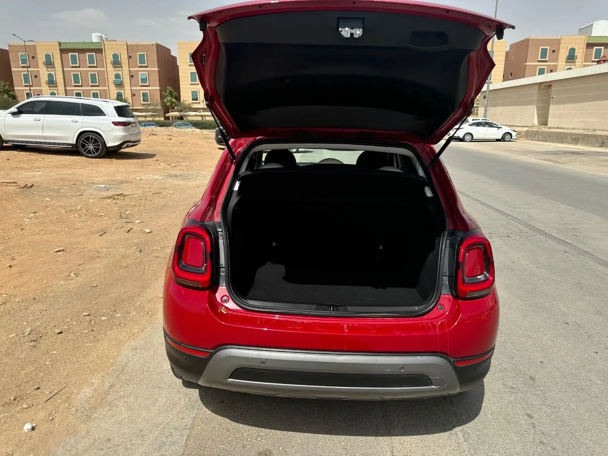 Car image 21