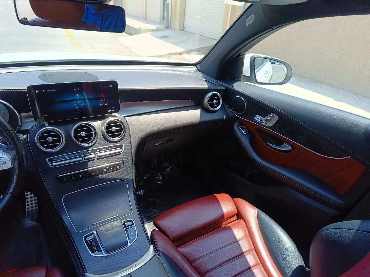 Car image 36