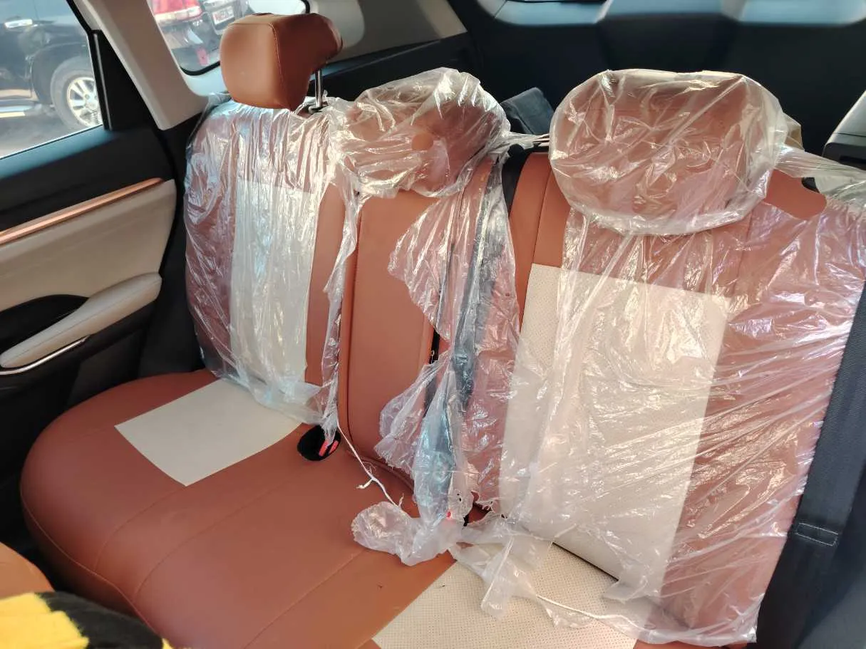 Car image 16