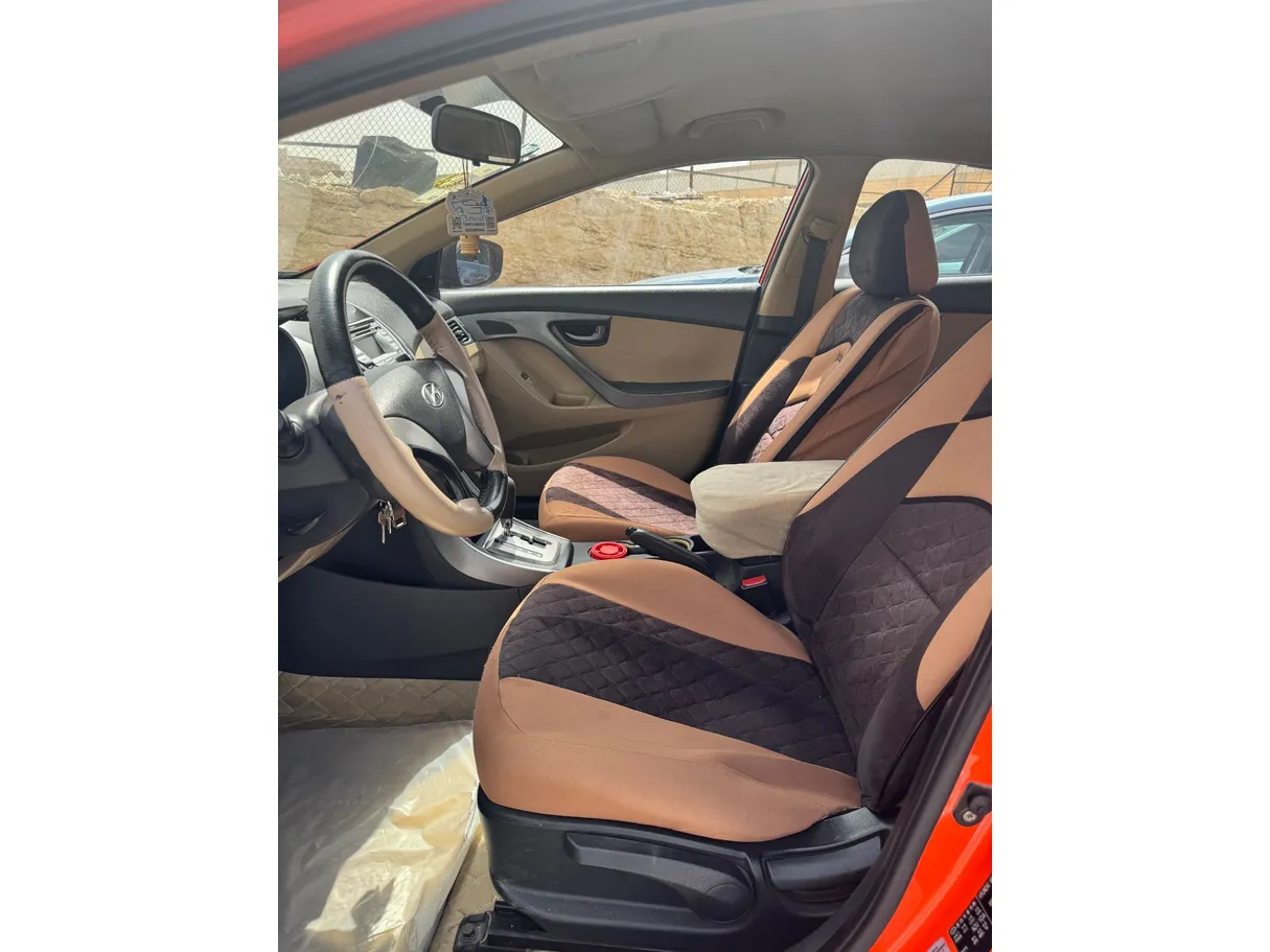 Car image 11