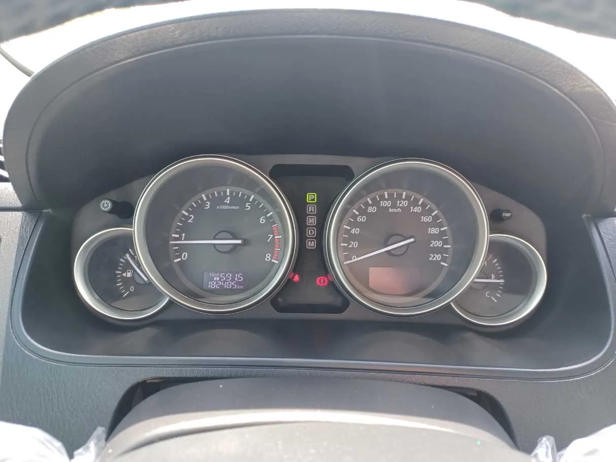 Car image 17
