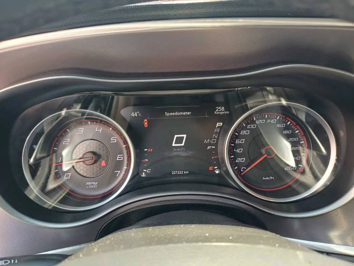 Car image 23