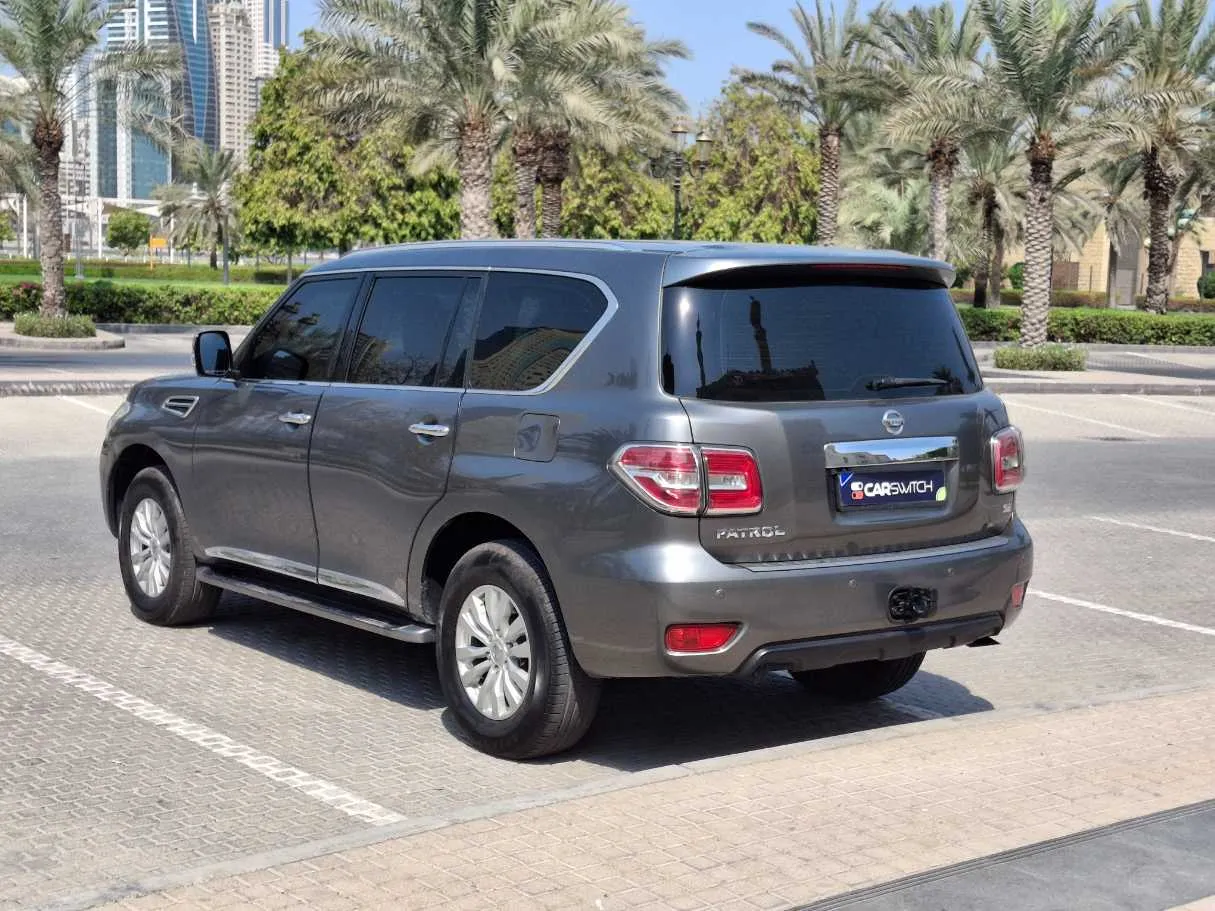 Car image 7