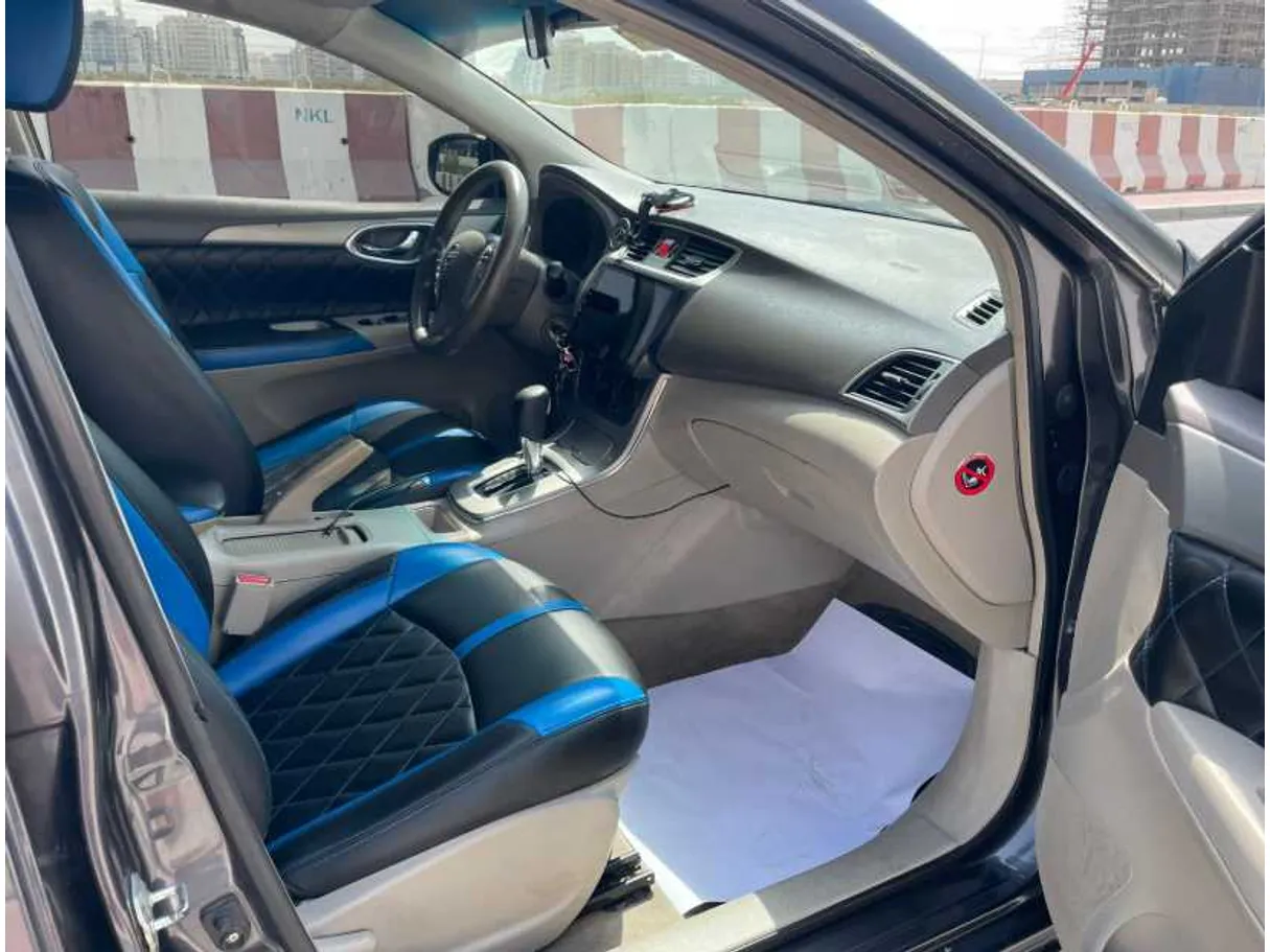 Car image 9