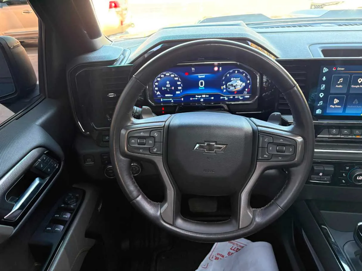 Car image 19