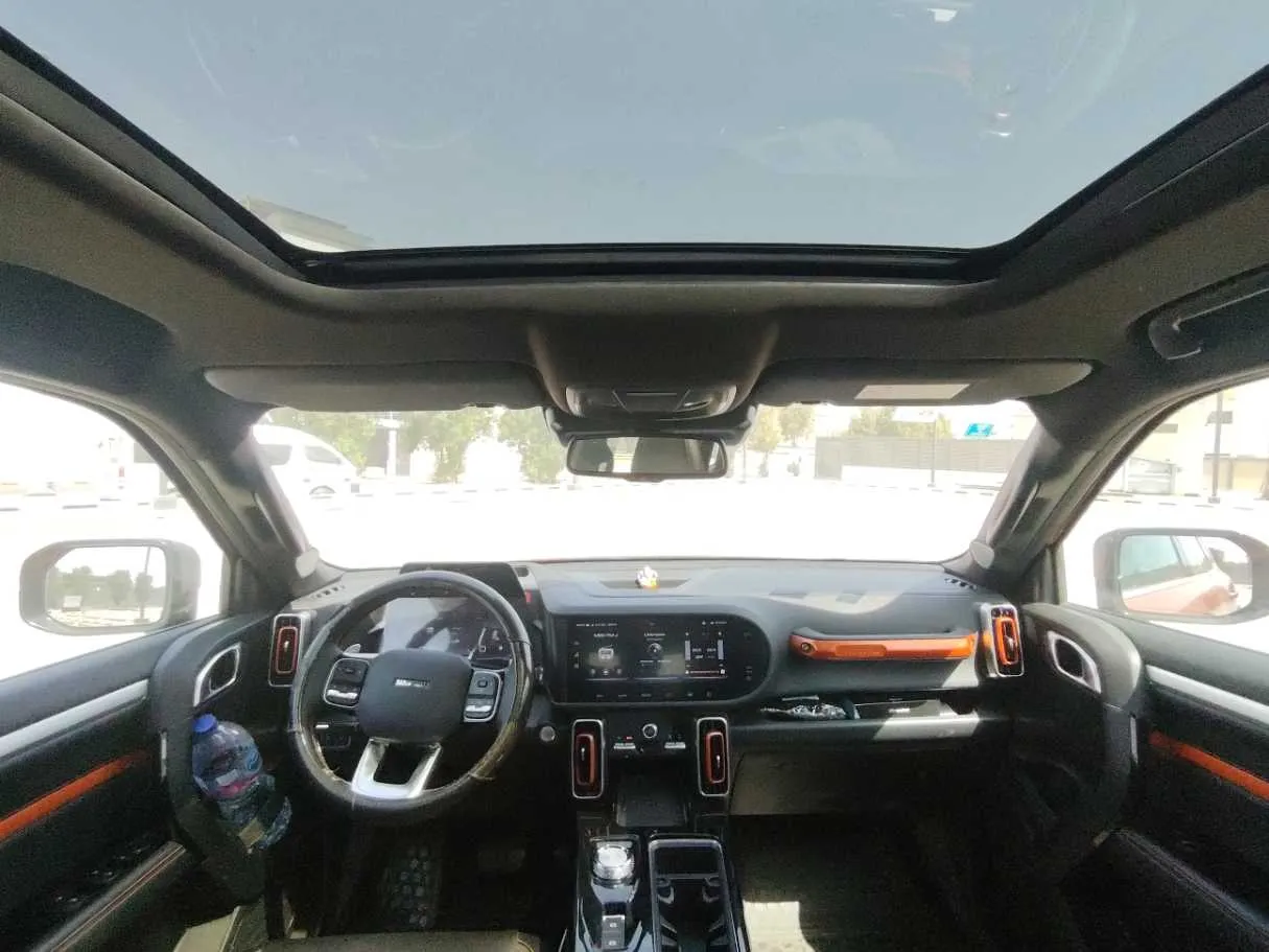 Car image 17