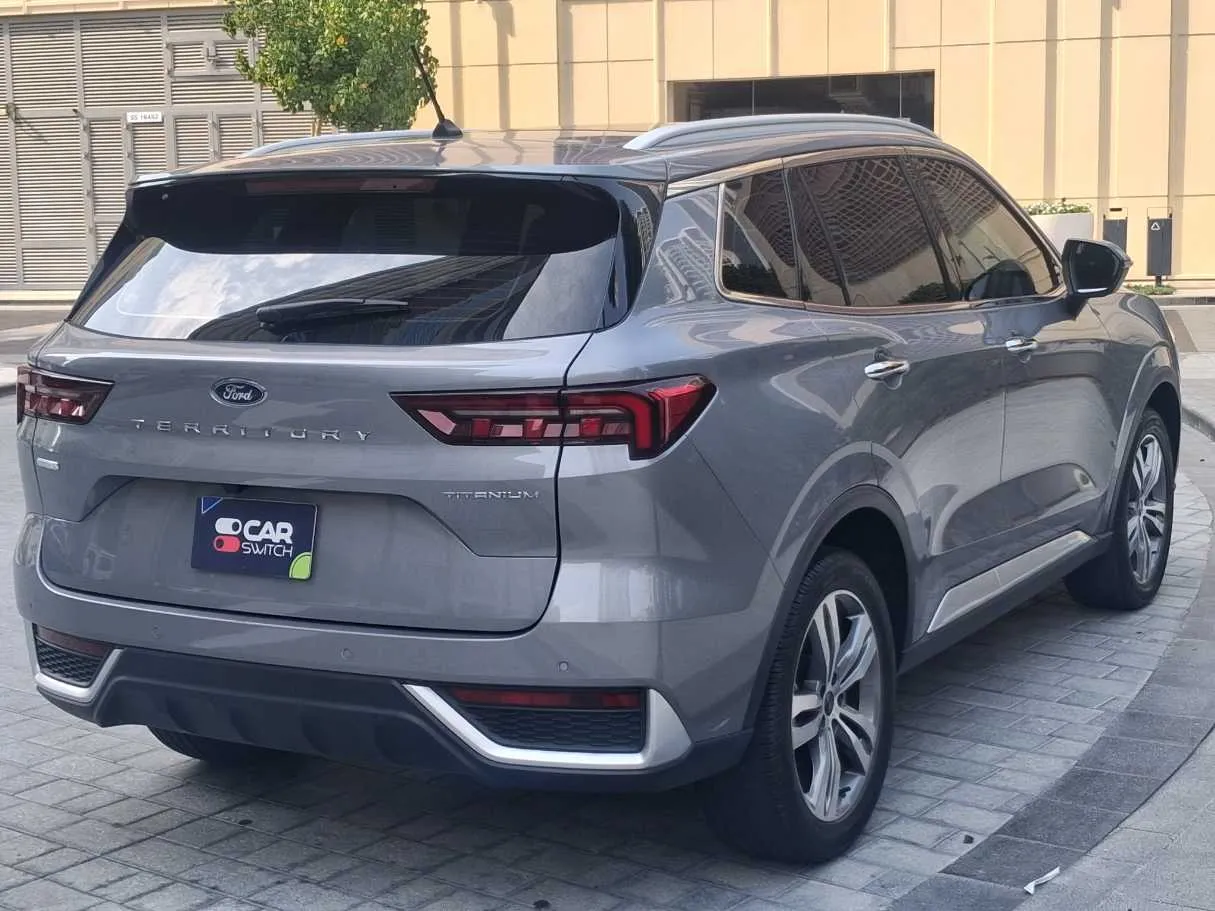 Car image 5
