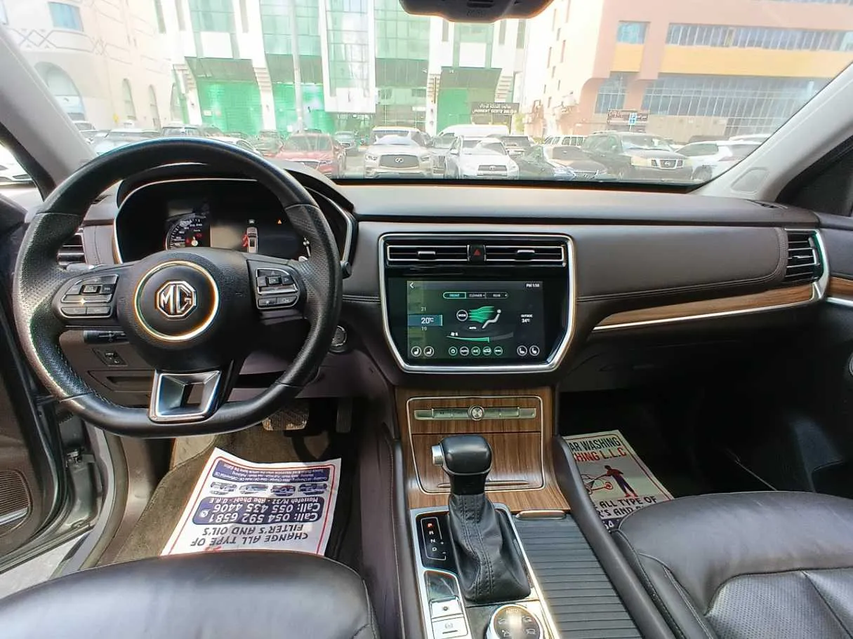 Car image 15