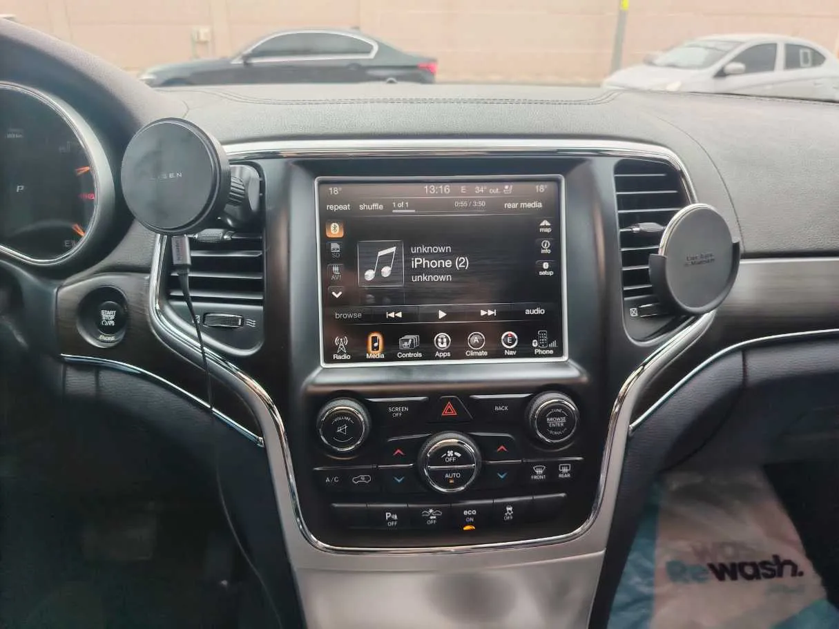 Car image 21