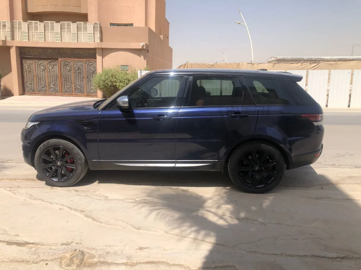Car image 8