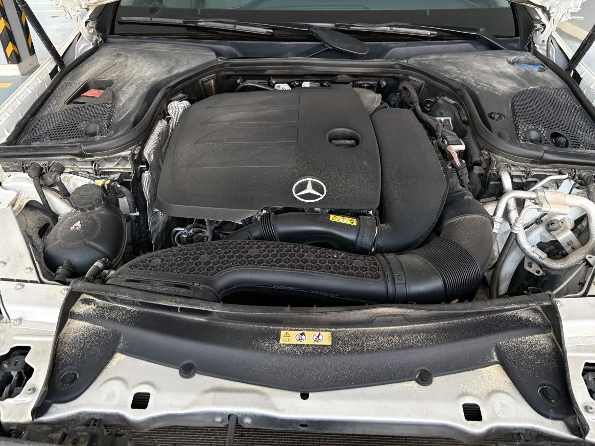 Car image 29