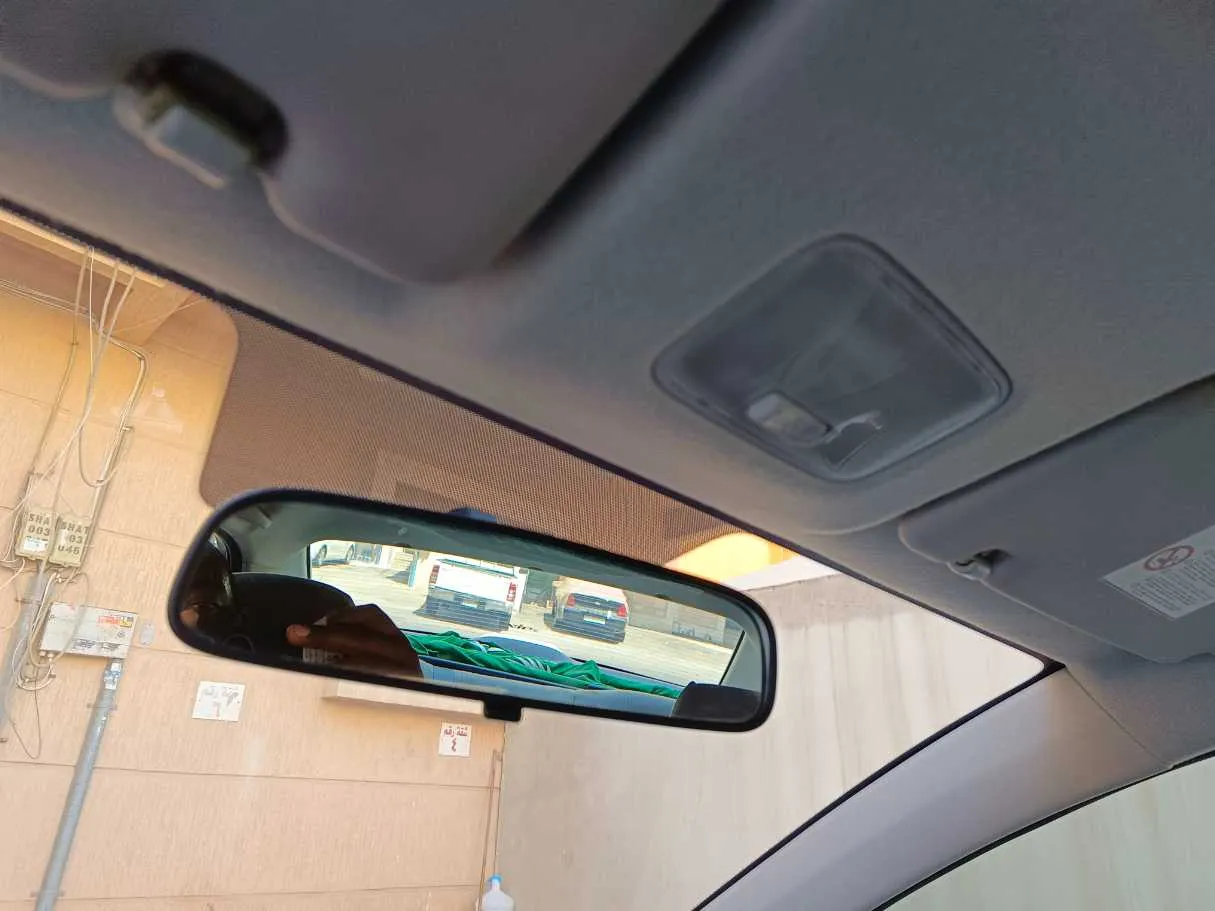 Car image 29