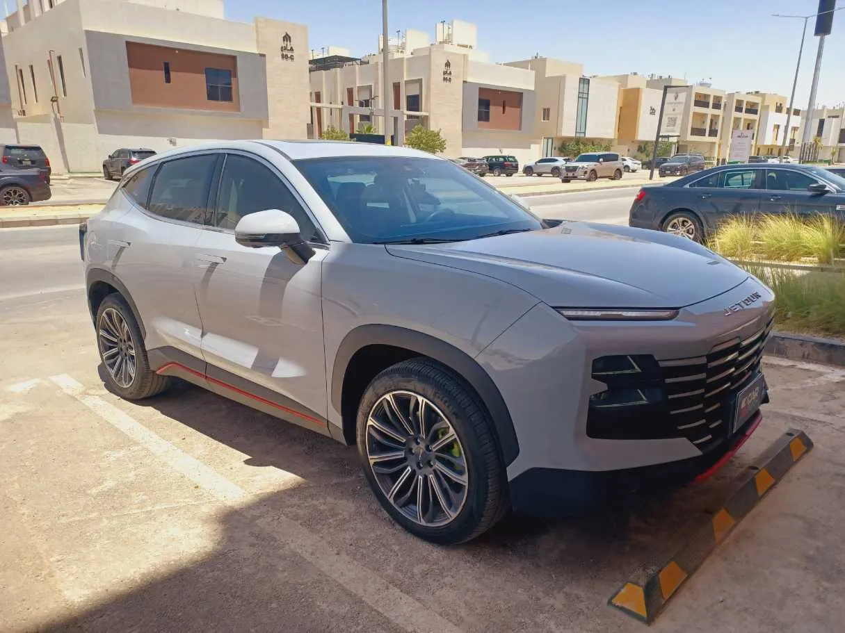 Car image 3