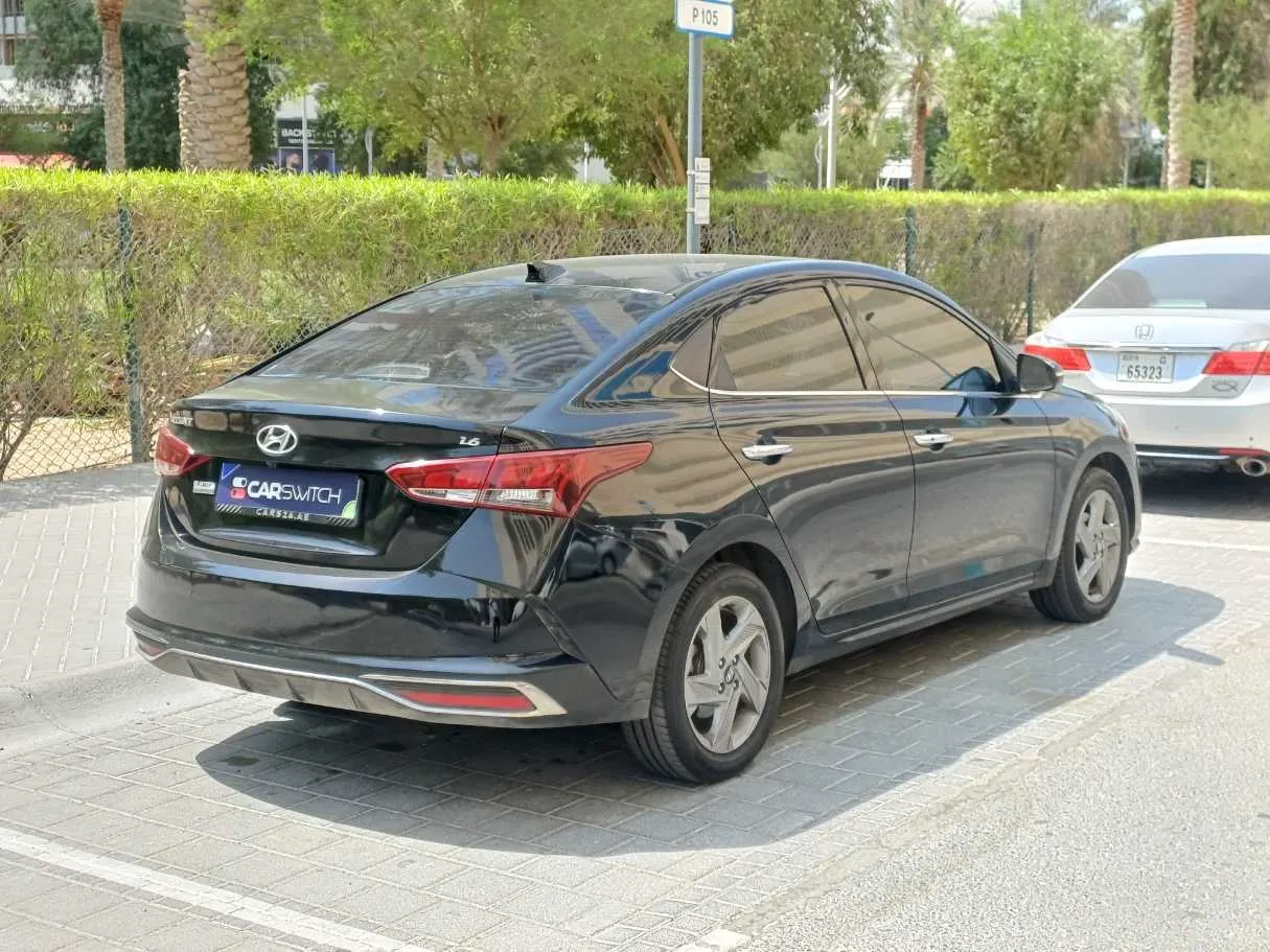 Car image 7