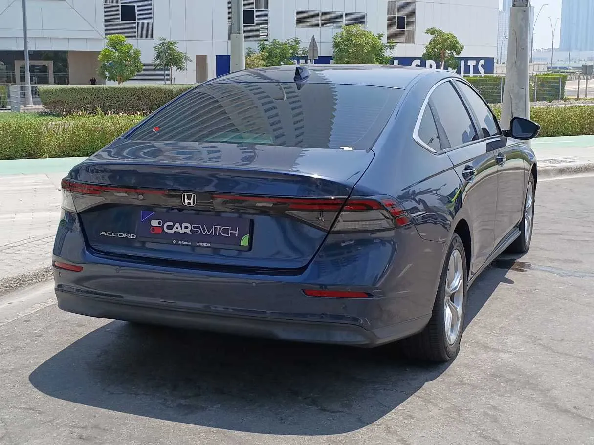 Car image 5