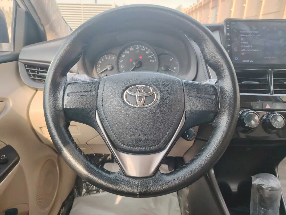 Car image 21