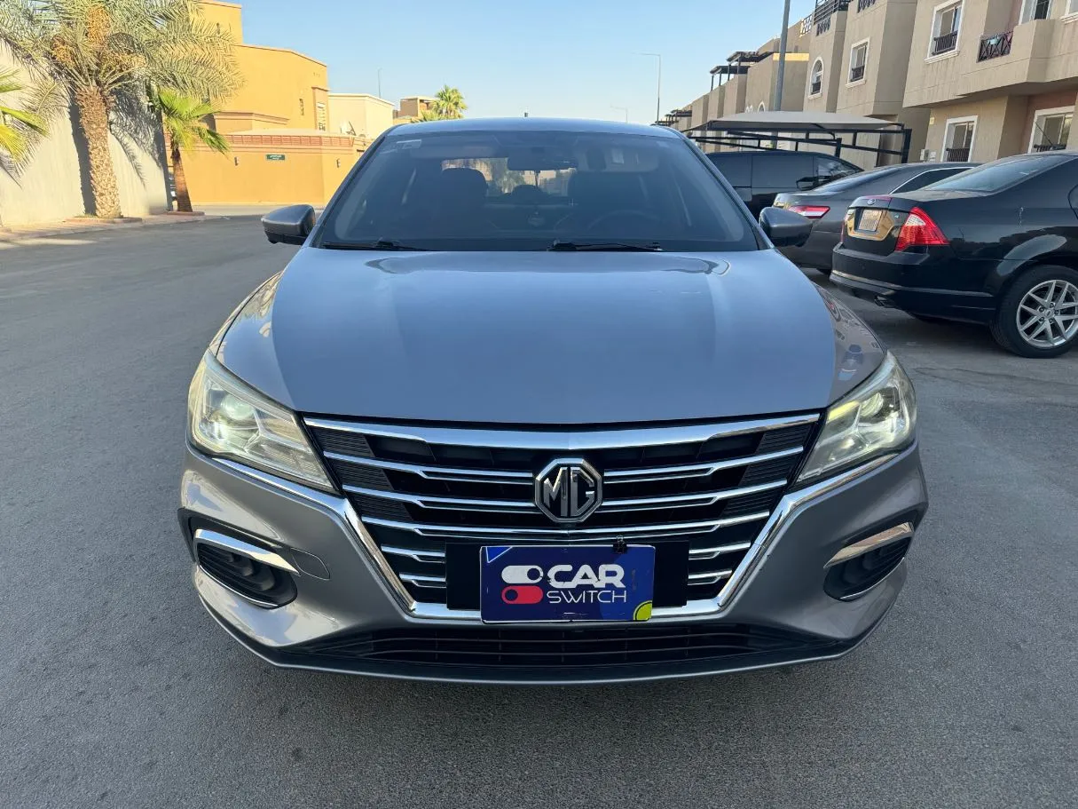 Car image 2