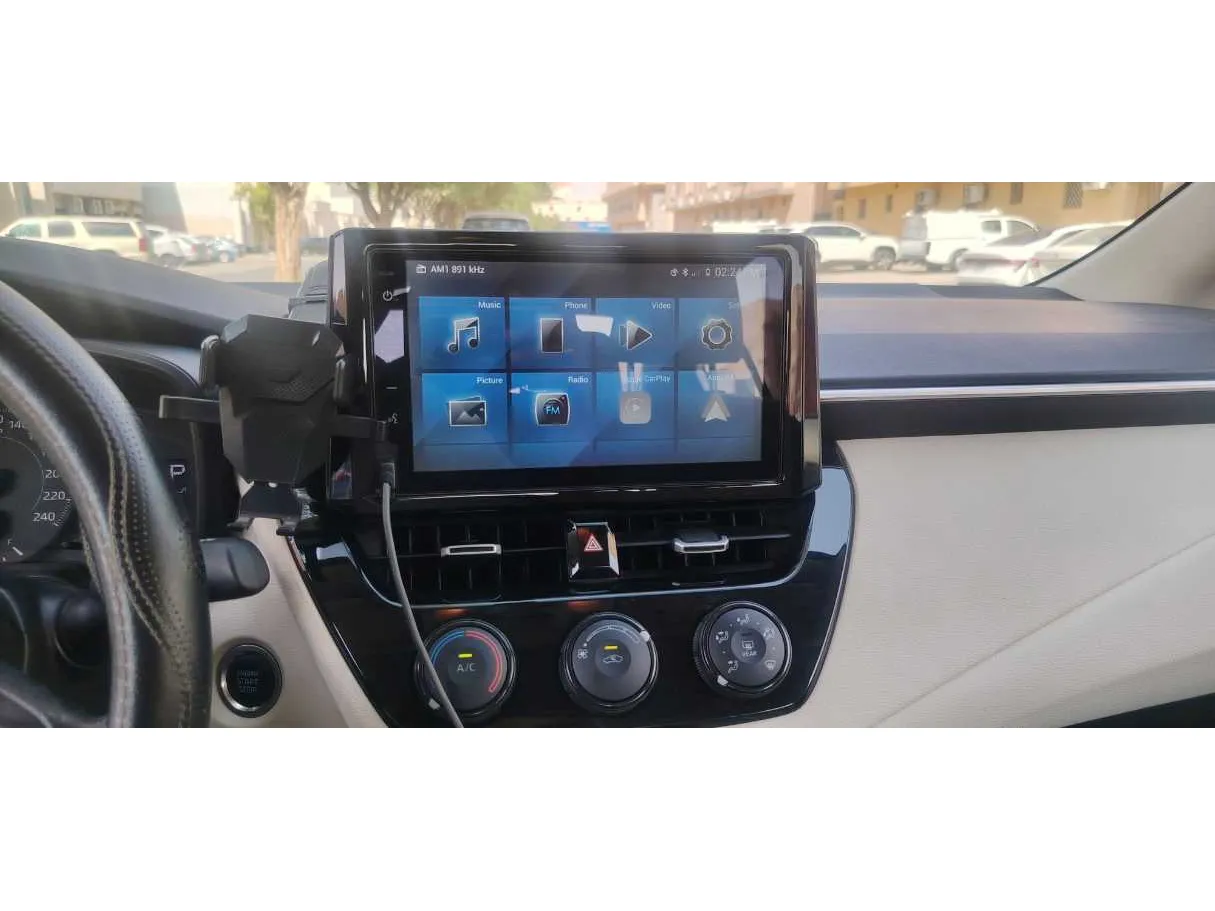 Car image 18