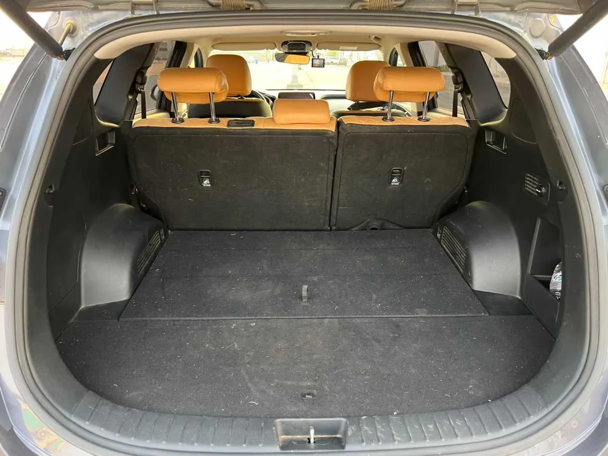 Car image 22