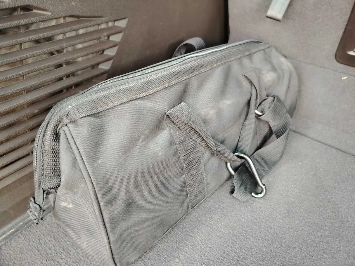Car image 35