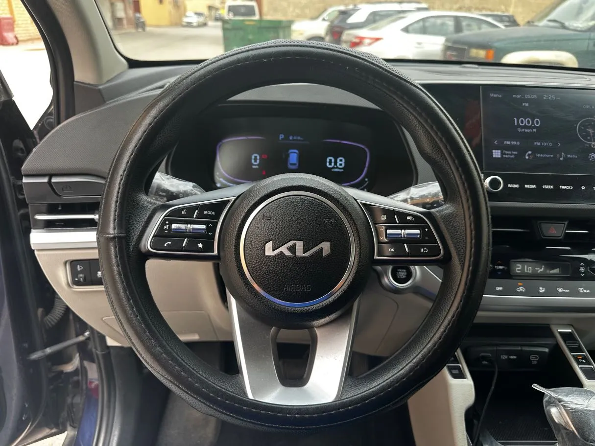 Car image 22