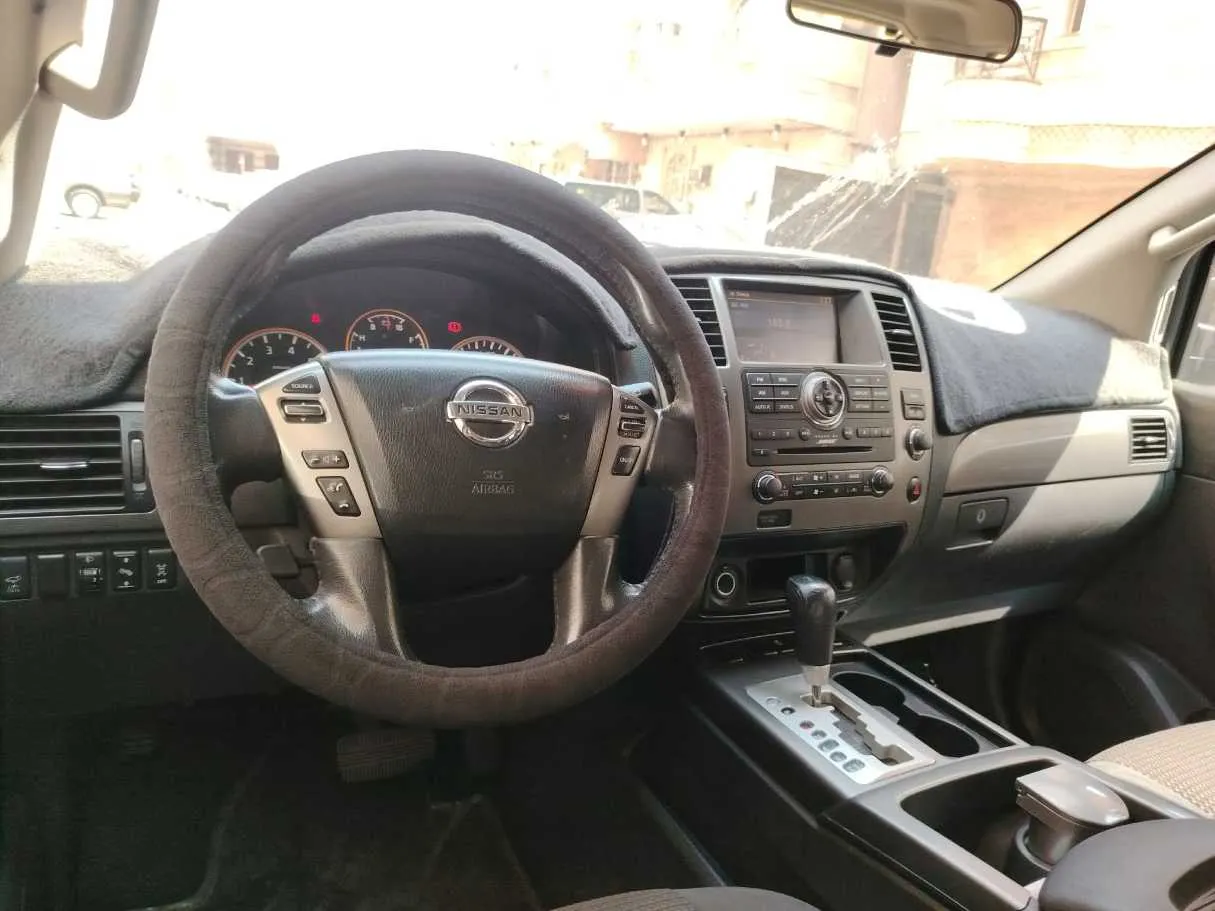Car image 28
