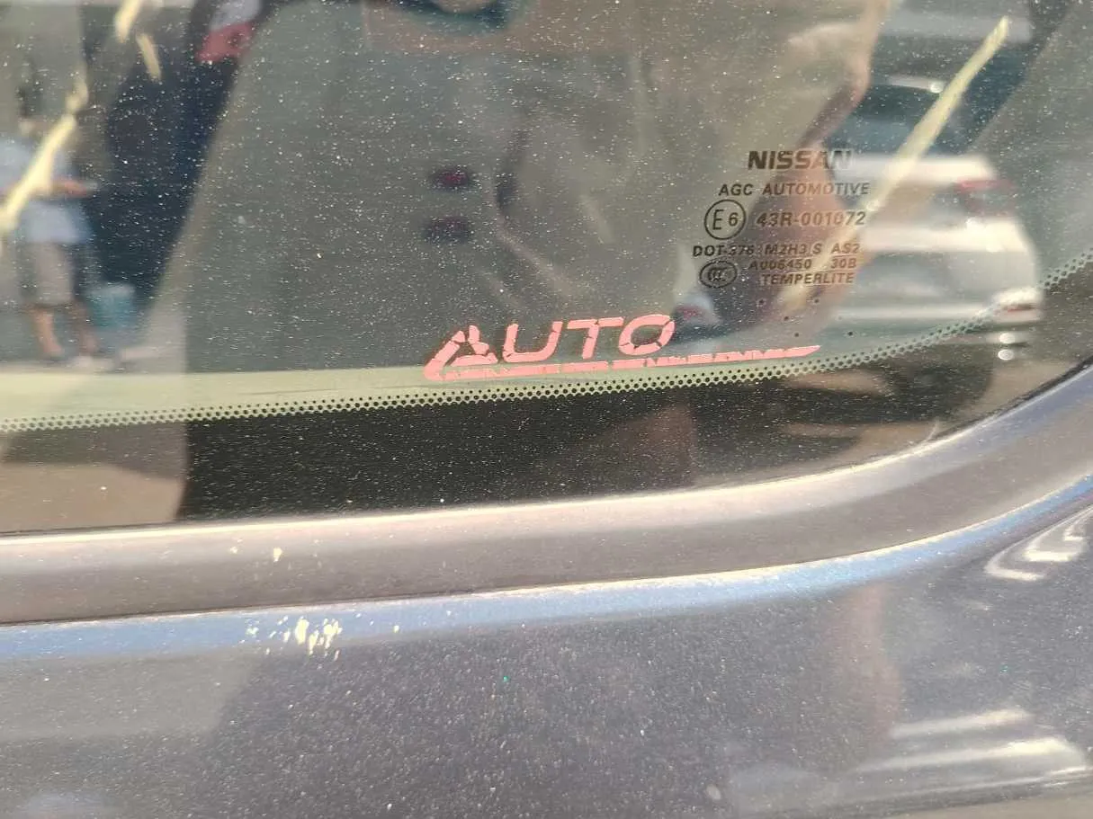 Car image 35