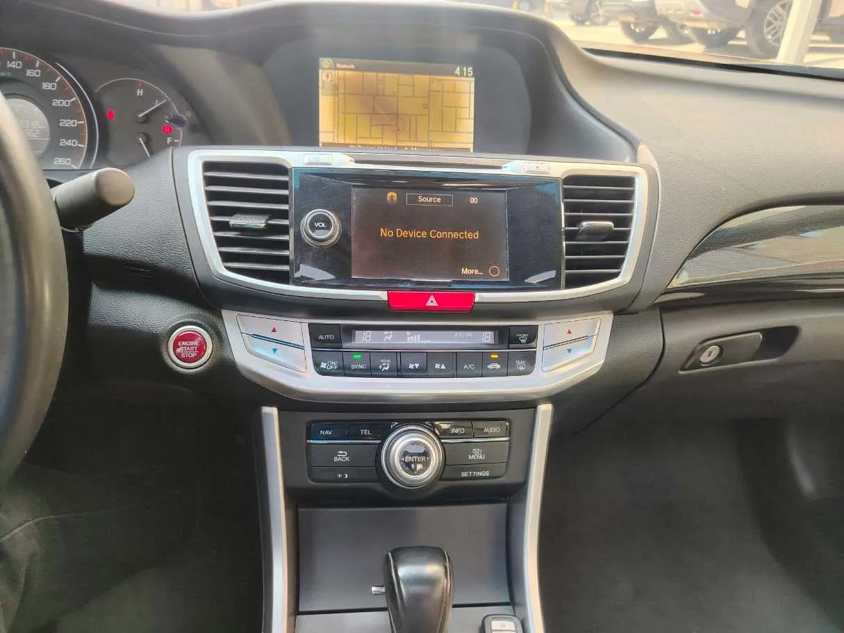 Car image 26
