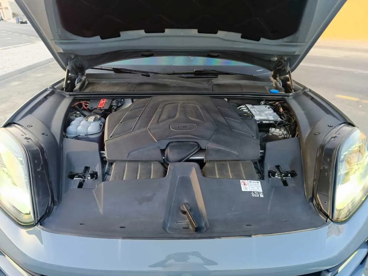 Car image 43