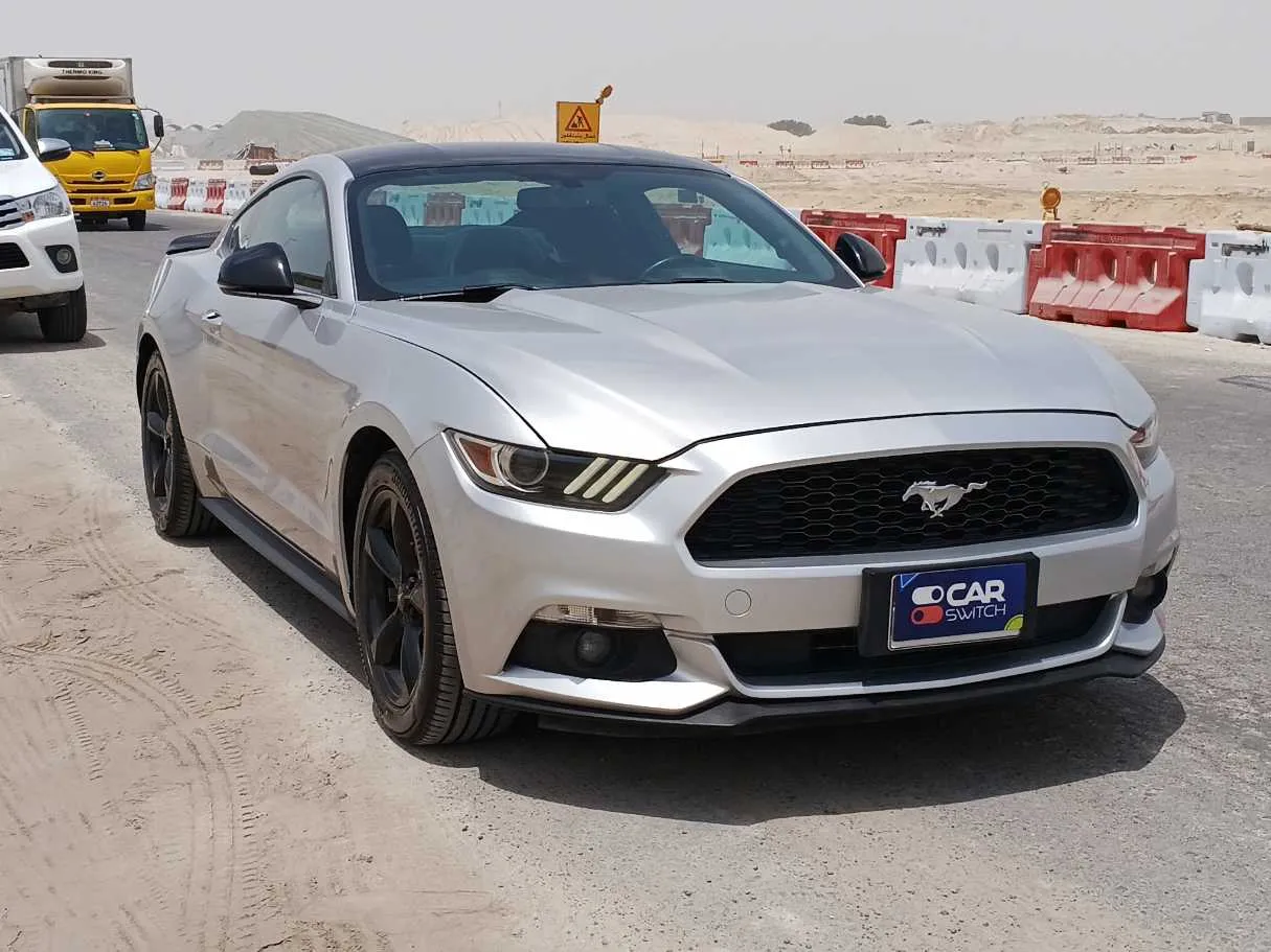 Car image 3