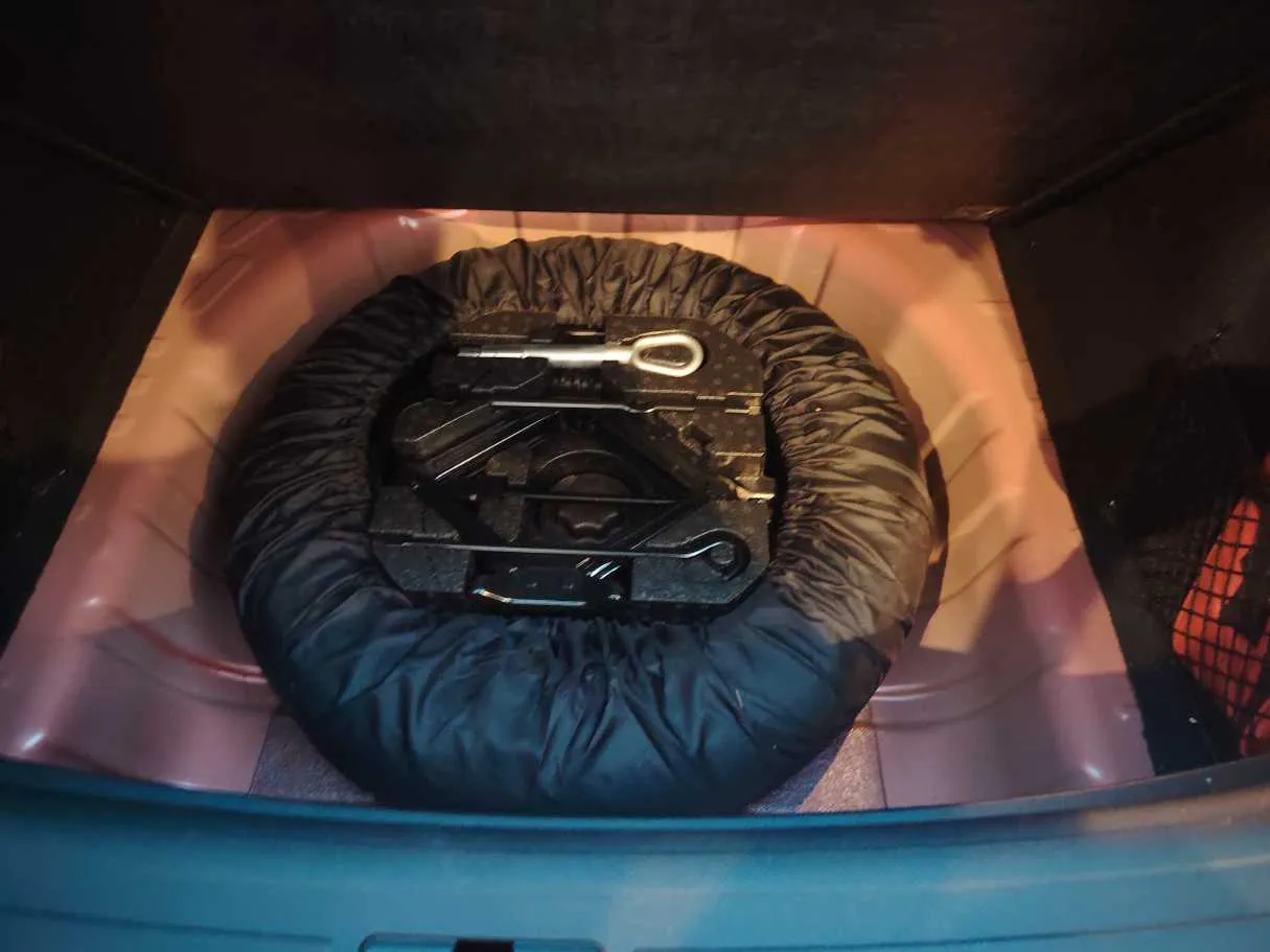 Car image 29