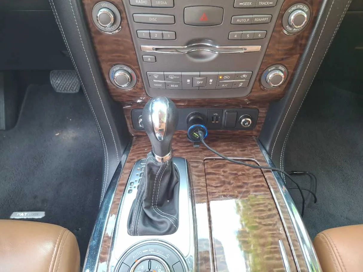 Car image 16