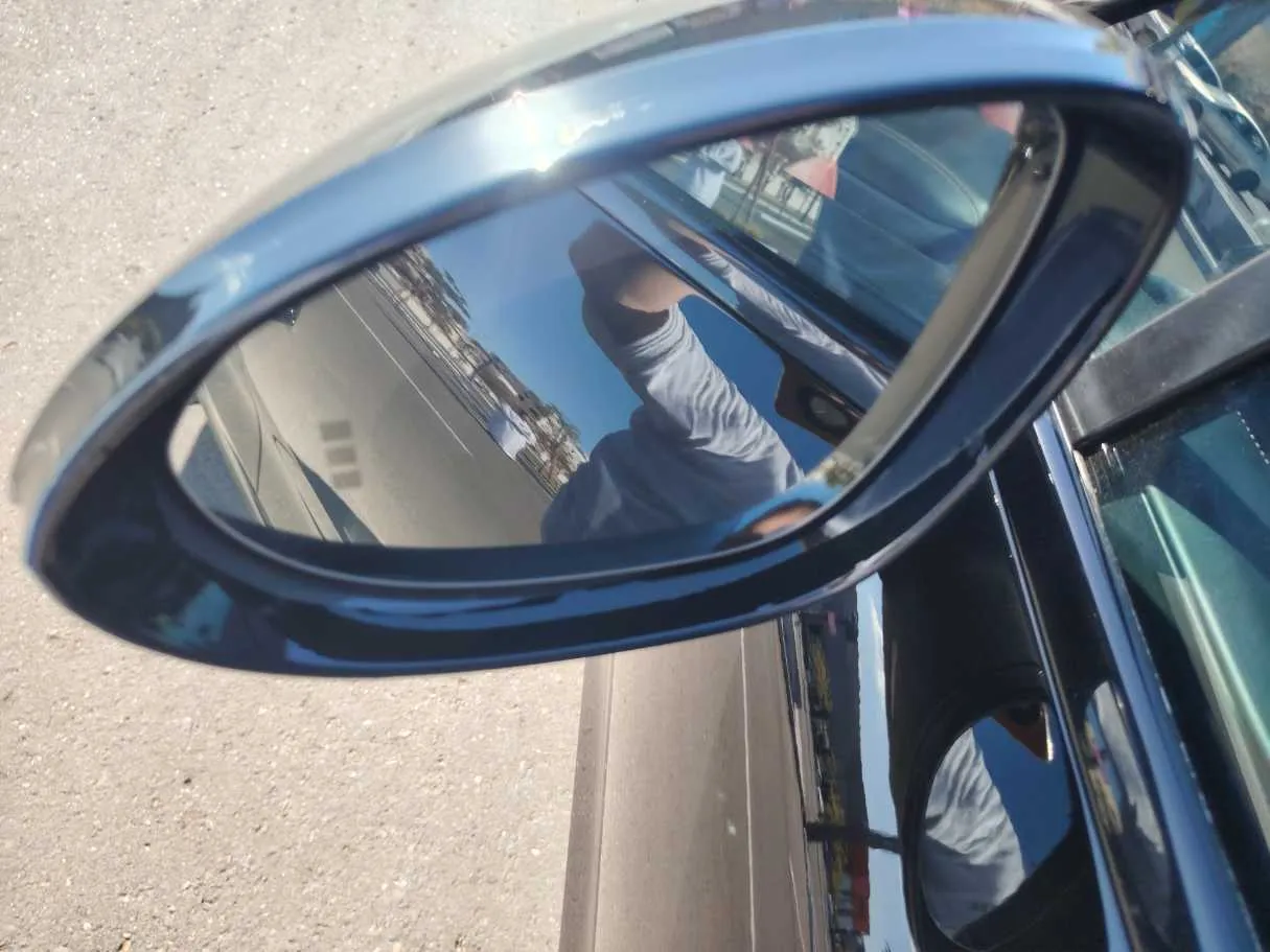 Car image 36