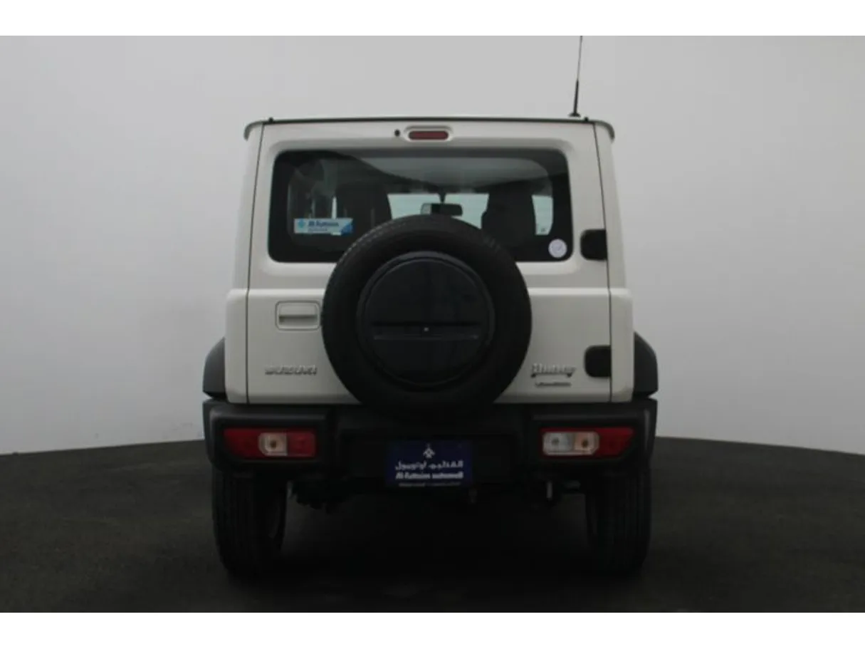 Car image 12