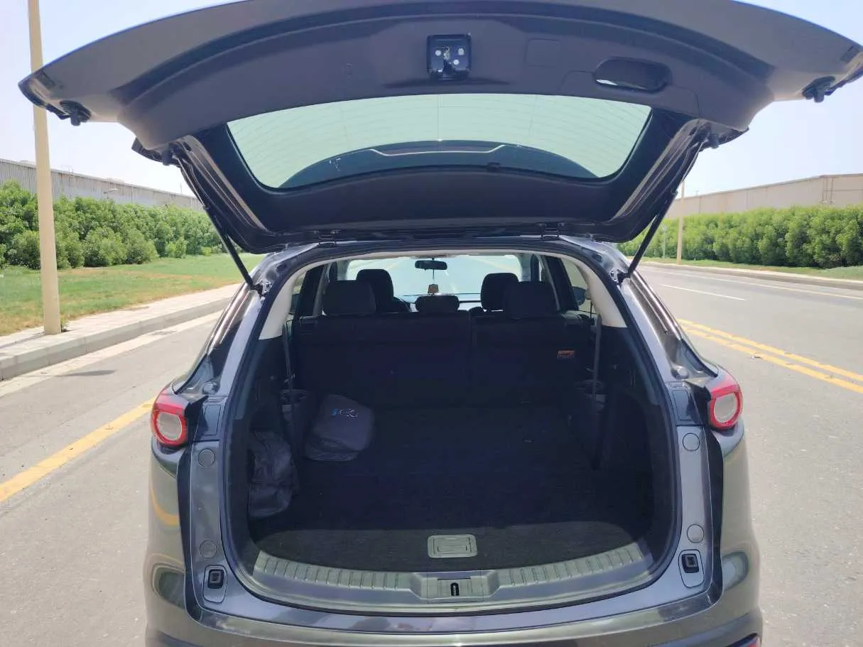 Car image 26