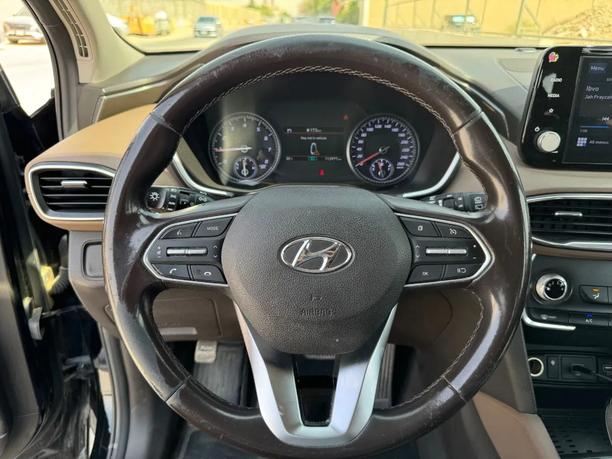 Car image 20