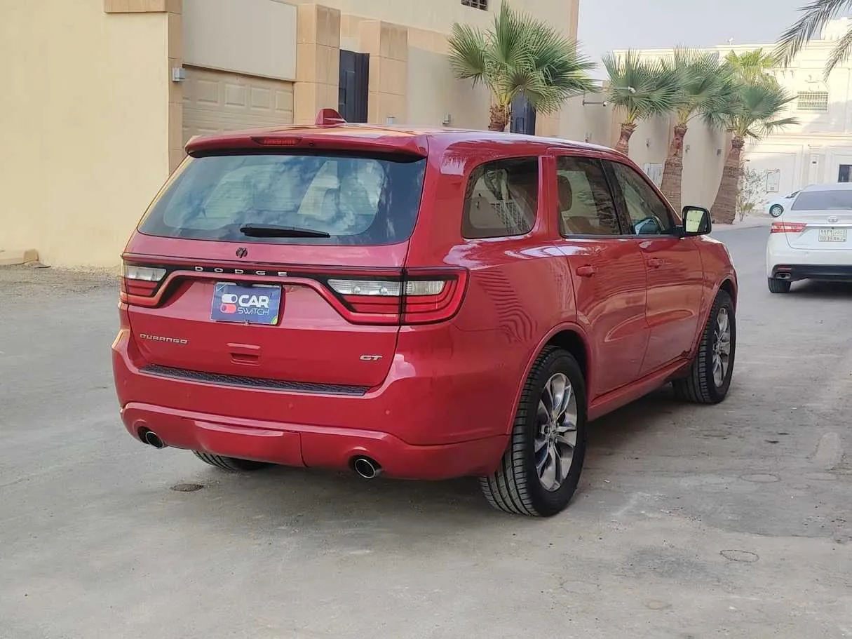 Car image 4
