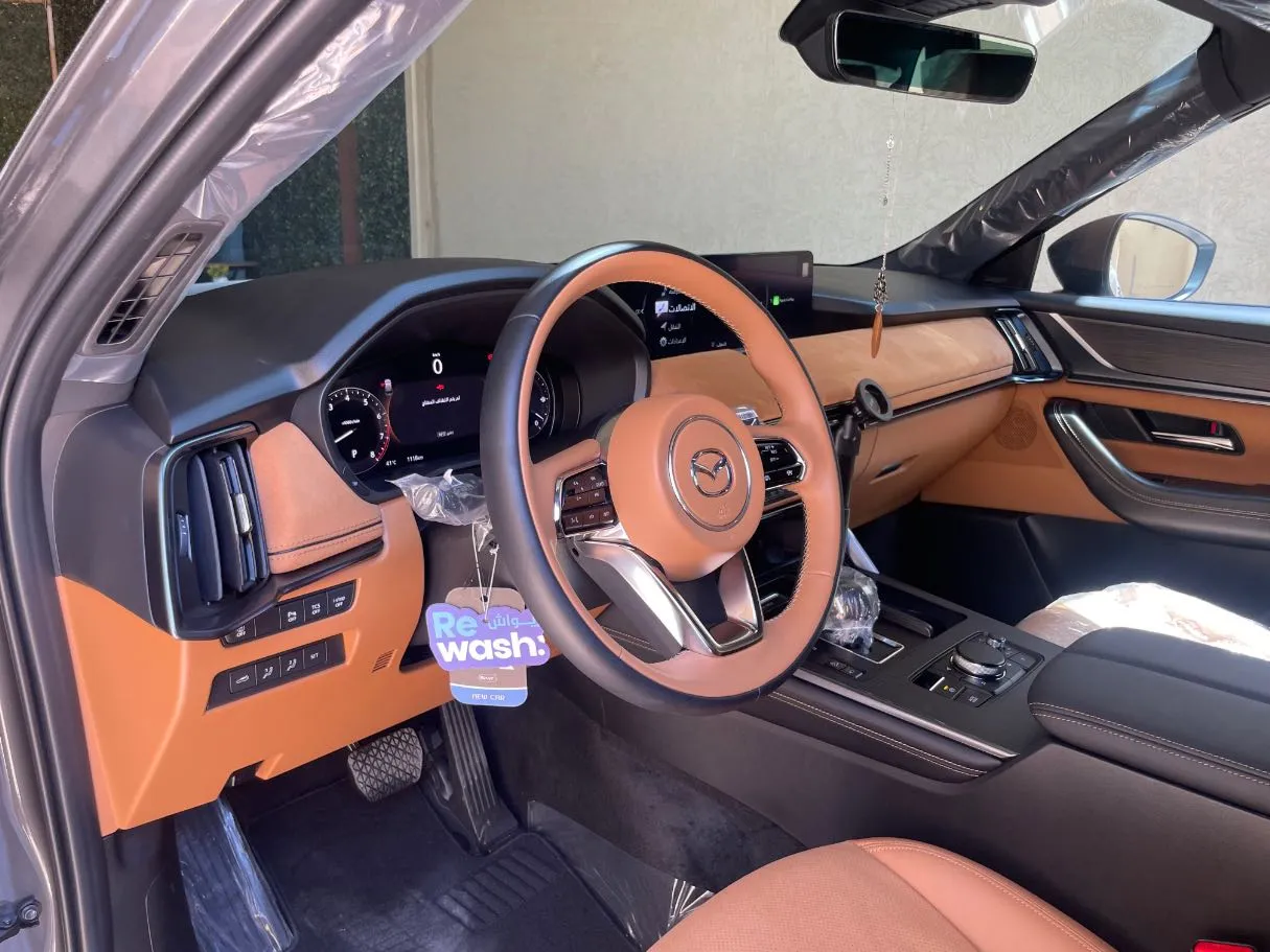 Car image 13
